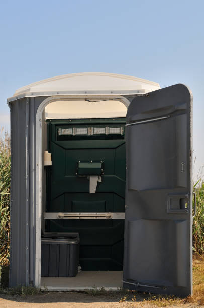 Best Portable restroom trailer rental  in Dunkirk, IN